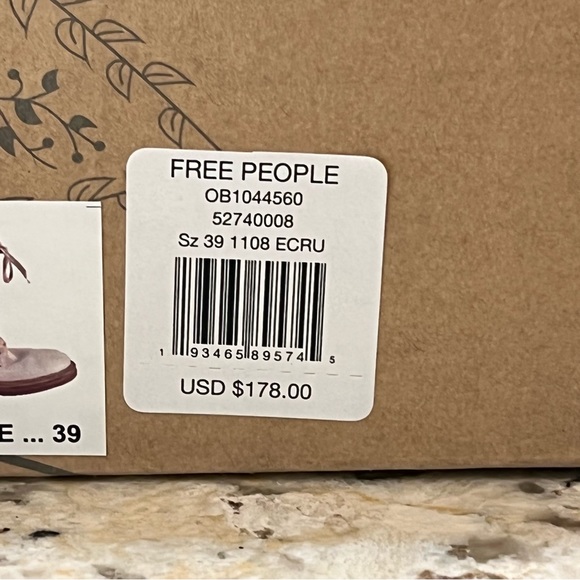 NWT $178 Free People Sante Fe Lace-up Boot 39 = USA 9 - Picture 16 of 16